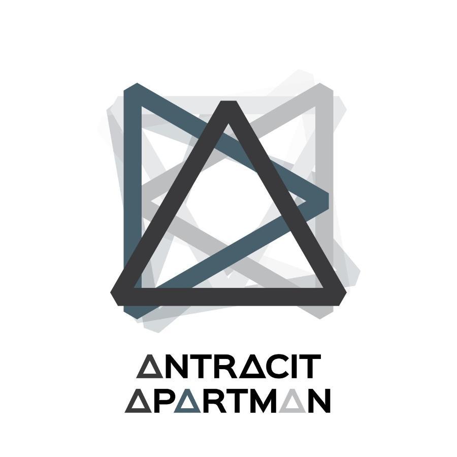 Antracit Apartman - Free Parking Печ Екстер'єр фото